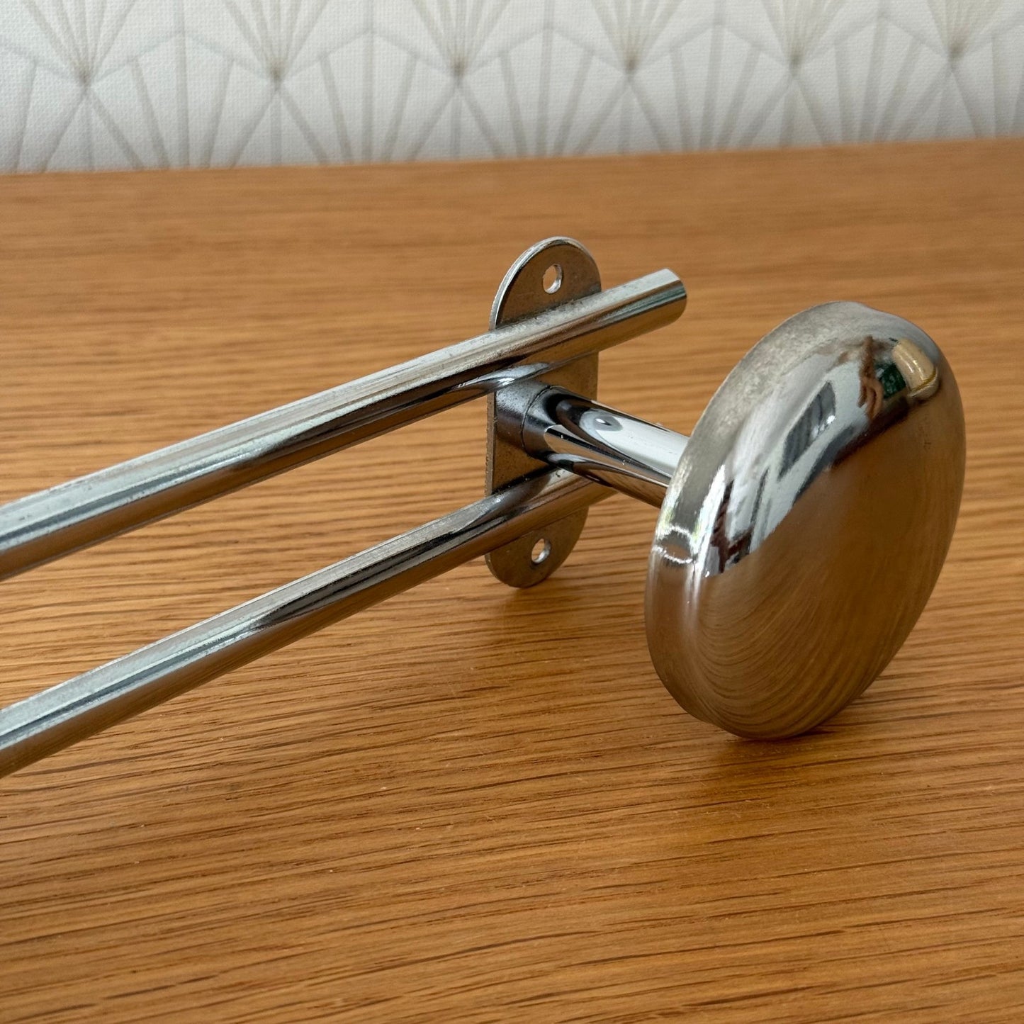 Vintage French Metal 2 Hook Coat Rack/Wall-Mounted Entryway Storage 1310257