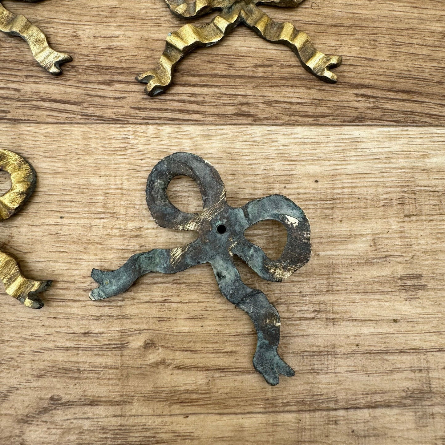 8 Antique Brass French Ribbon Ornate Drawer Furniture door 0805244 Fleamarketfrance