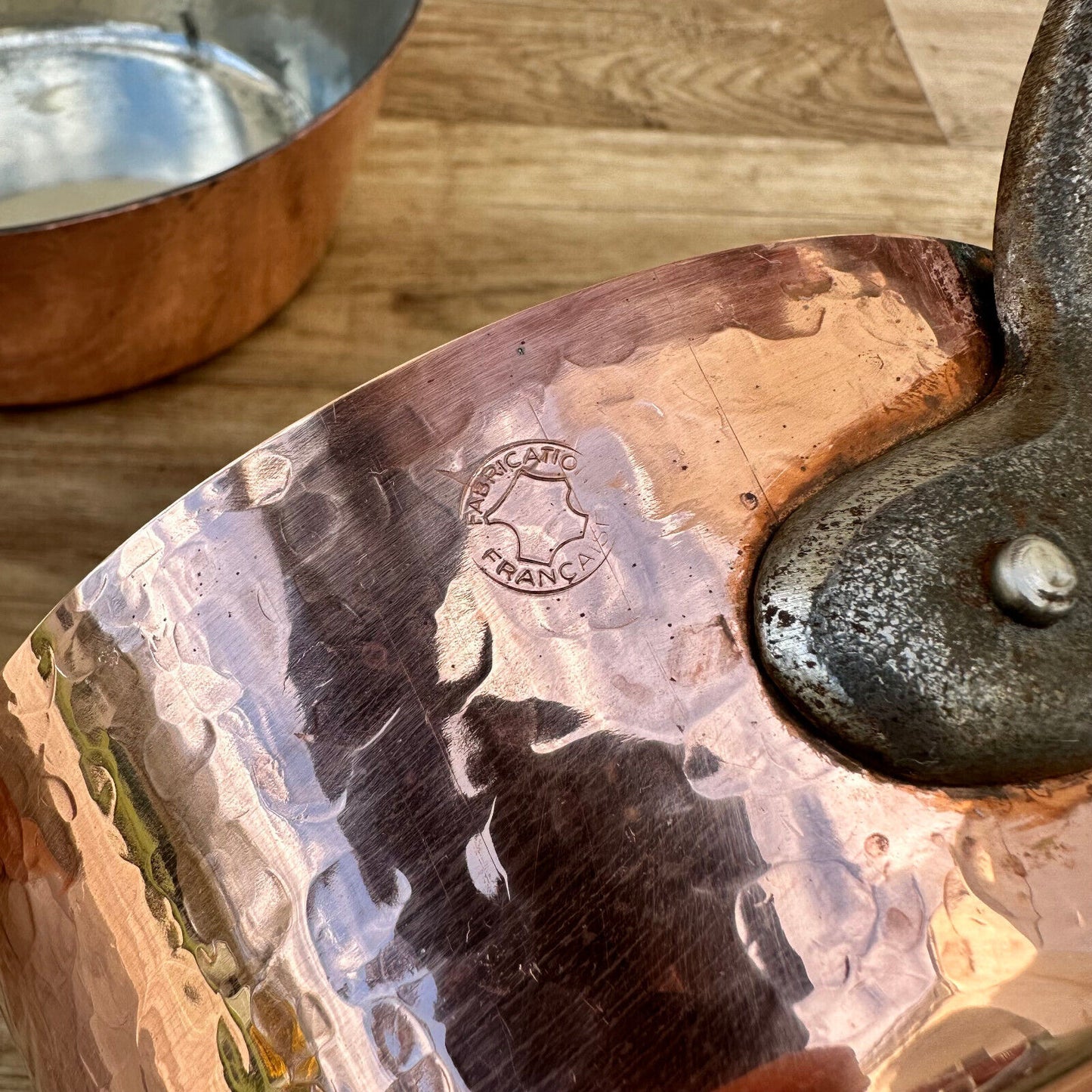 set of 3 hammered windsor French copper pans 4kg 2mm 12092415 - Fleamarketfrance