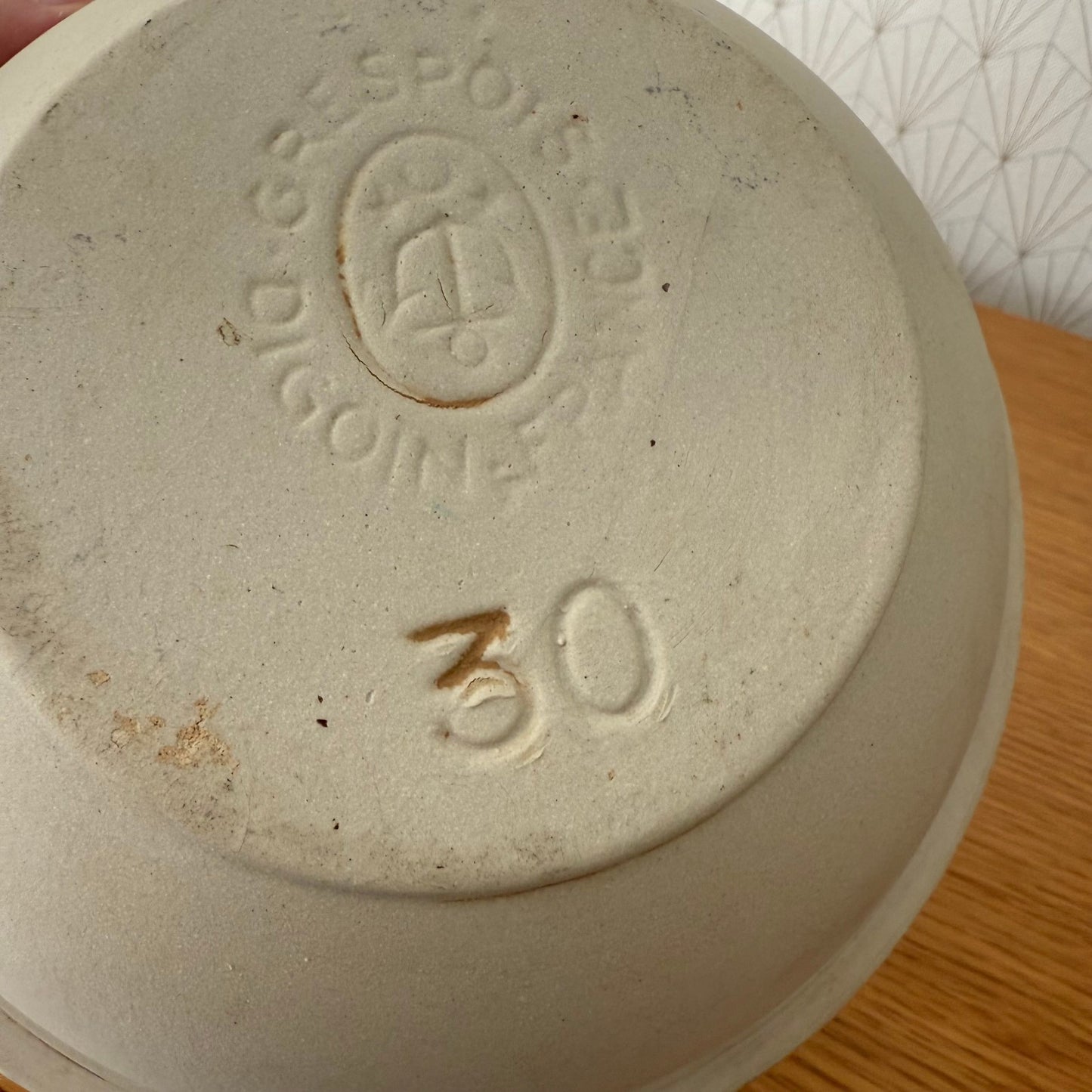 VINTAGE FRENCH STONEWARE SALAD MIXING BOWL TERRINE 8 1/4" 2608258 Fleamarketfrance : French vintage and antique decor