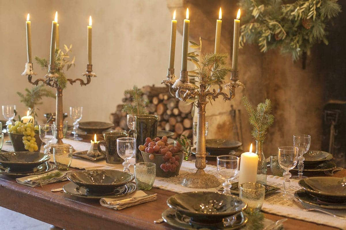 How to Decorate a Timeless Christmas Table with Vintage Charm