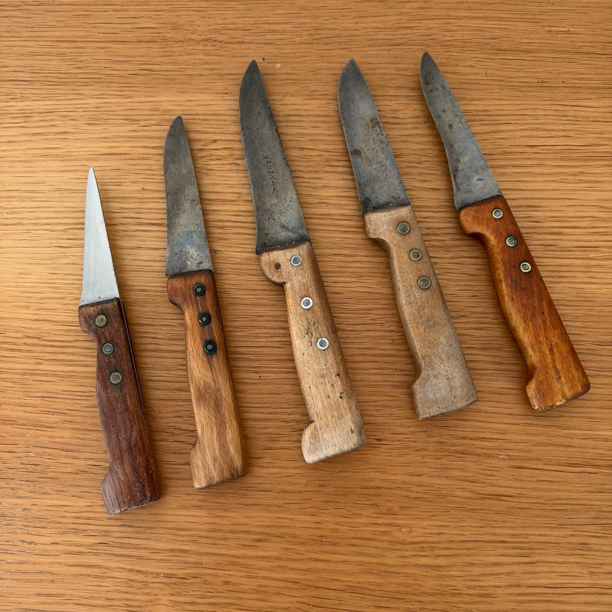 French Vintage Kitchen Knives Set of 5 Rustic Wooden Handle 07102618 Fleamarketfrance