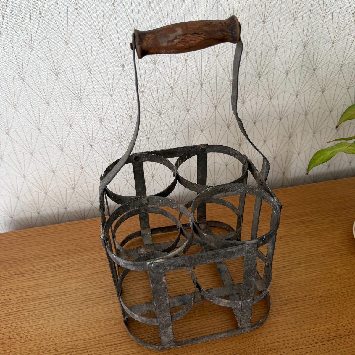 French Antique Iron 4-Bottle Wine Carrier Wooden Handle Farmhouse 14102612 Fleamarketfrance