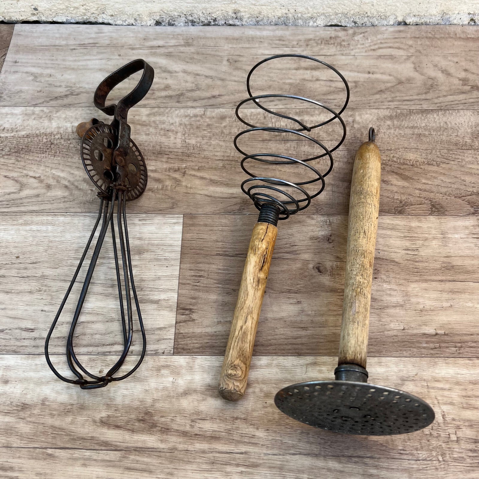 French Wire Whisk Vintage Kitchen Utensils Set Wood Handle 23072211 Unbranded