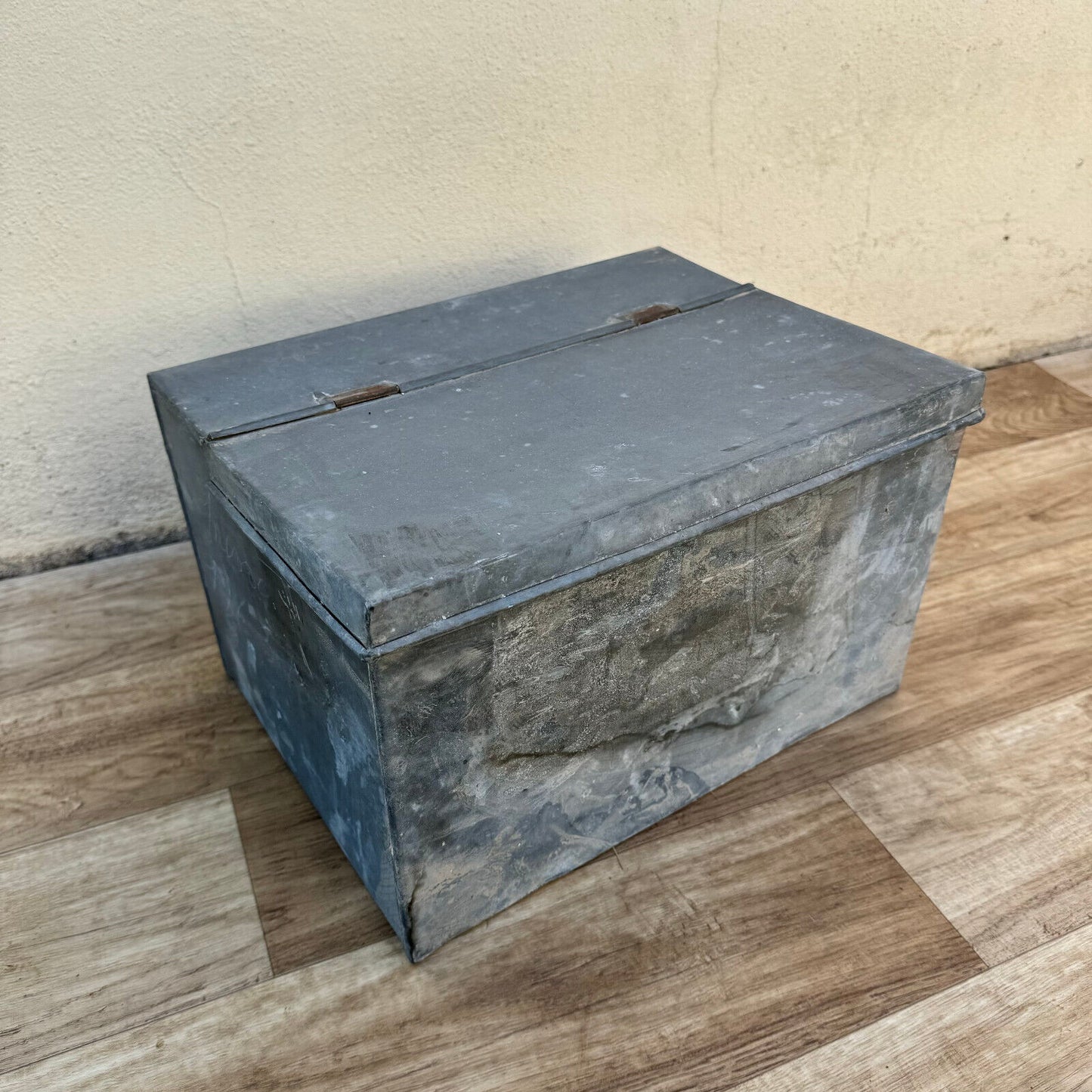 Vintage 1950's galvanized Metal Utility Storage Case Toolbox Tackle Box 1206243 - Fleamarketfrance