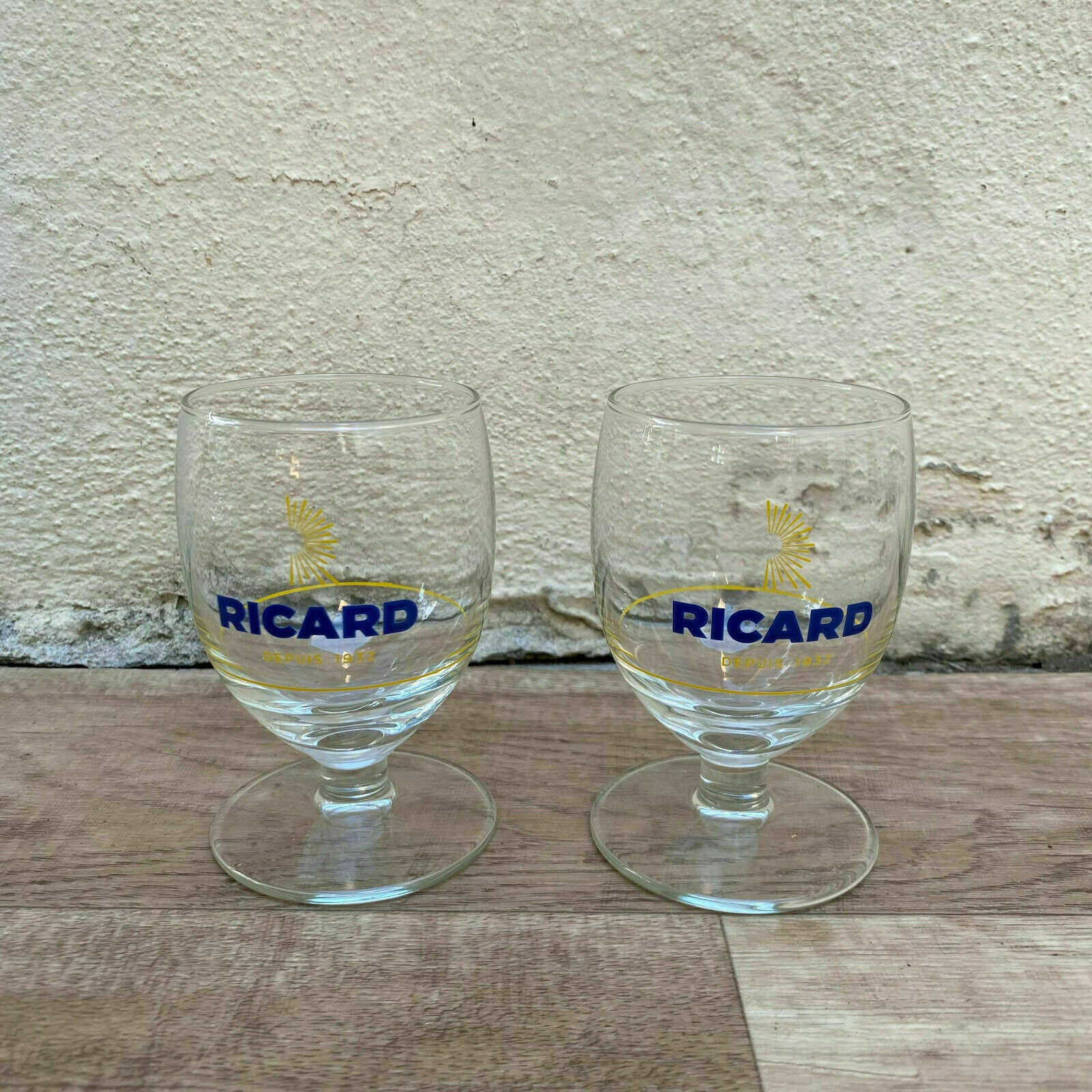 2 FRENCH RICARD ANISETTE PASTIS GLASSES WITH SUNBURST MOTIF 23092020 - Fleamarketfrance