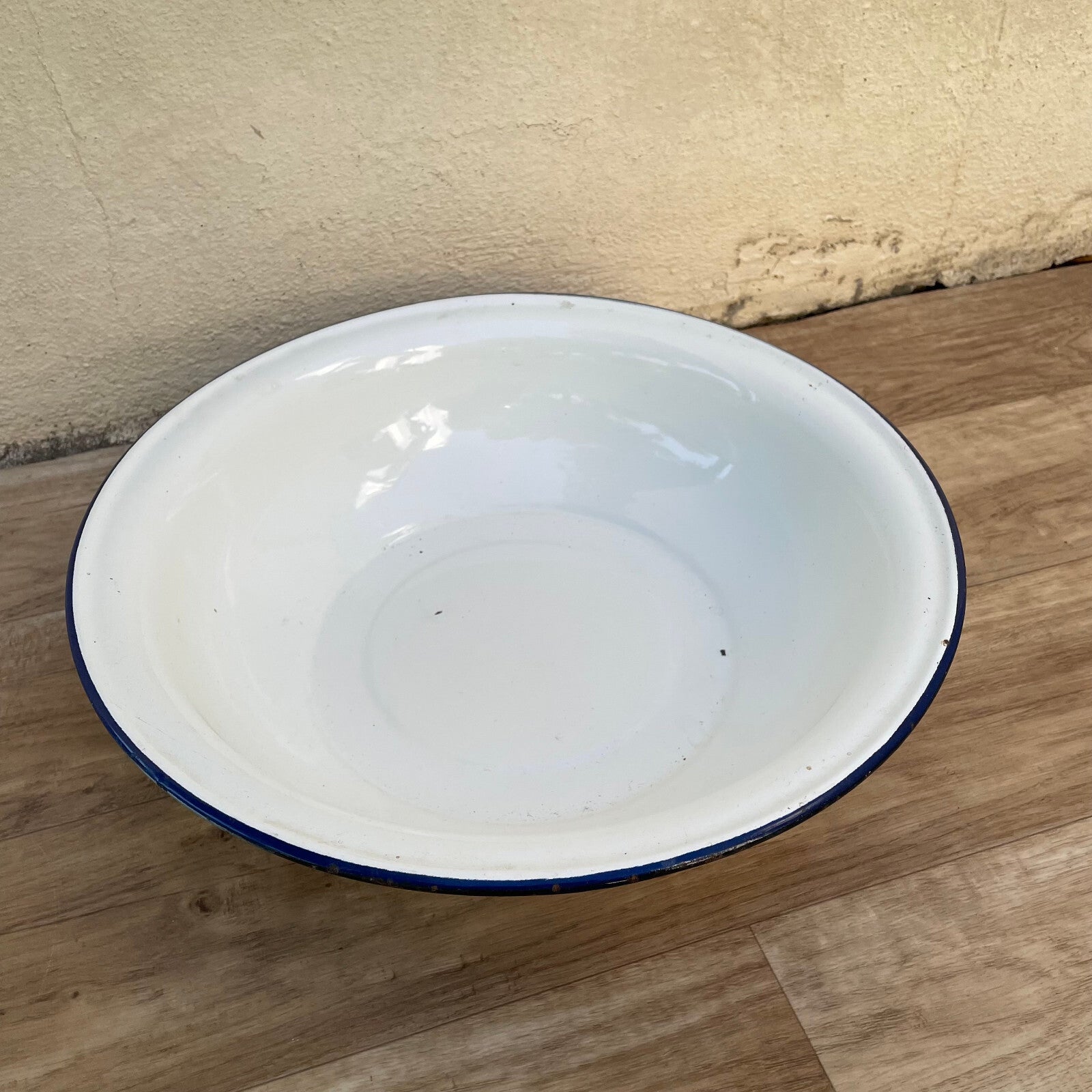 Vintage French Round Enamelware Wash Basin White with Blue Trim 23032510 Unbranded