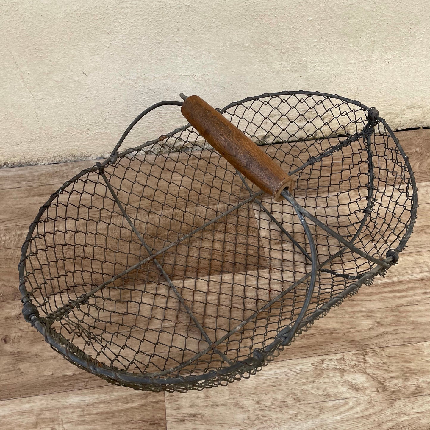 French Wire Basket Market Garden Vegetable Wood Handle Vintage 1604251 Fleamarketfrance