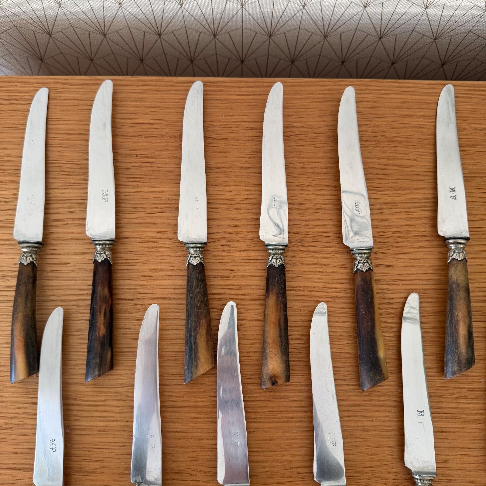 Antique French Dinner Steak Knives Horn Handles Silver Collar 12pcs 0302267 Unbranded