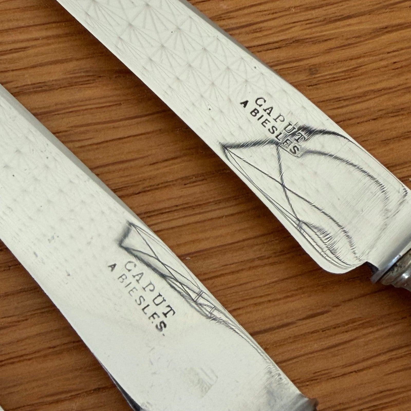 French Horn Handle Dinner Knives Silver Collar Set 12 Vintage 0302266 CAPUT A BIESLES