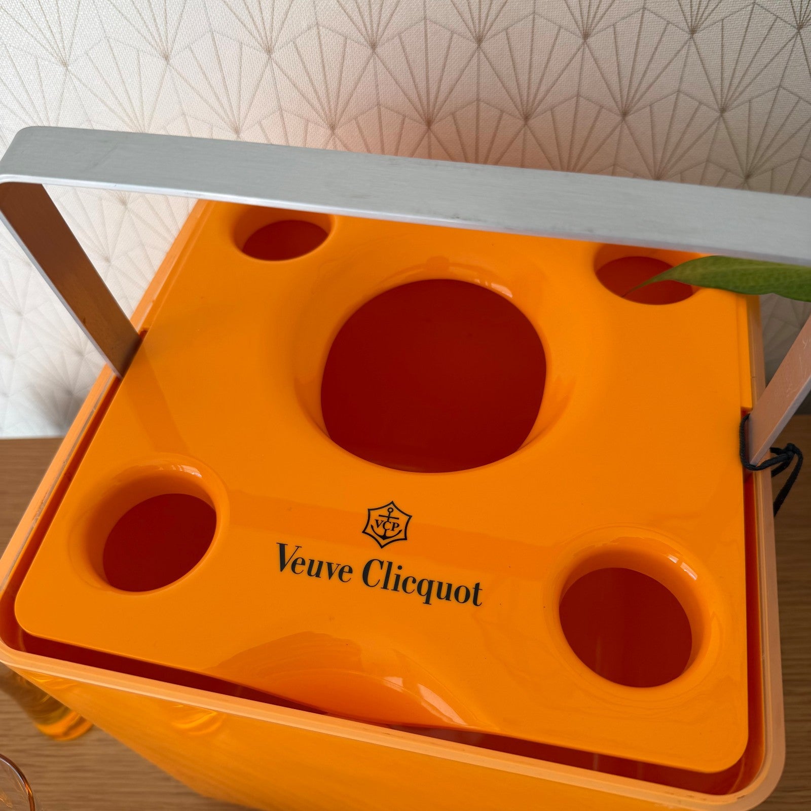 Vintage Veuve Clicquot Orange Champagne Carrier Picnic Set 4 Flutes 2803264 Veuve Clicquot