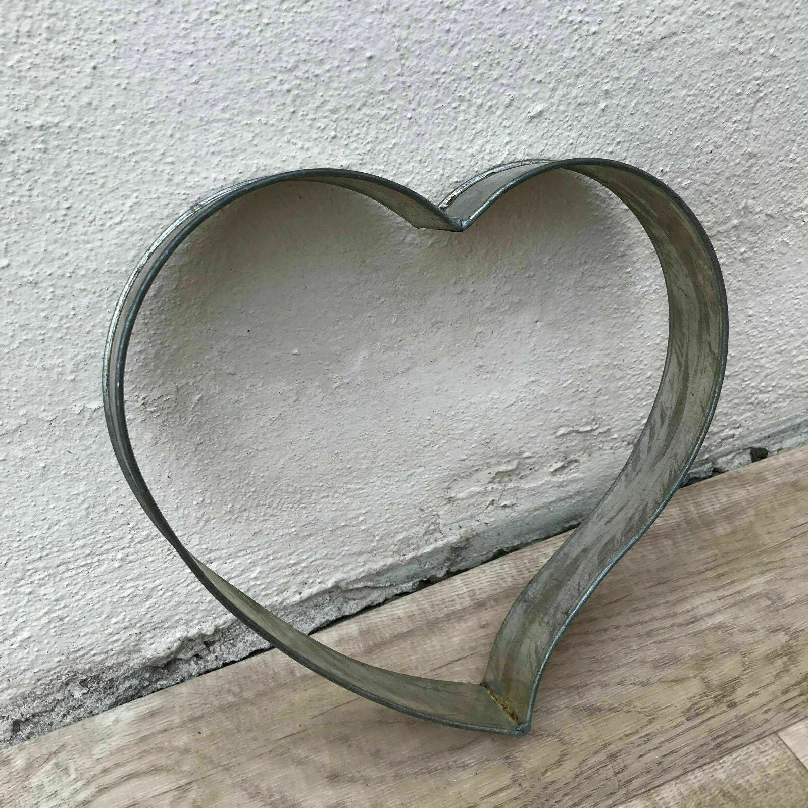 French Heart Cake Tin Vintage Baking Mold 22cm Large Tin 13022613 Unbranded