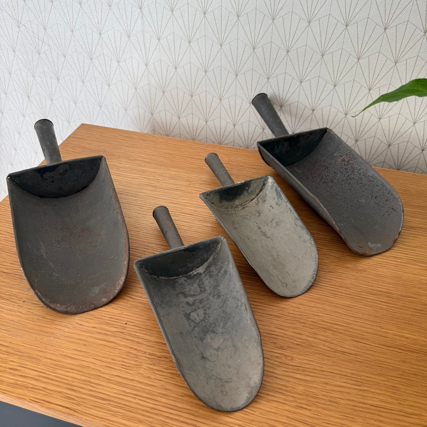 Vintage French Zinc Grain Scoops Set of 4 Farmhouse Decor 04092514 Fleamarketfrance : French vintage and antique decor