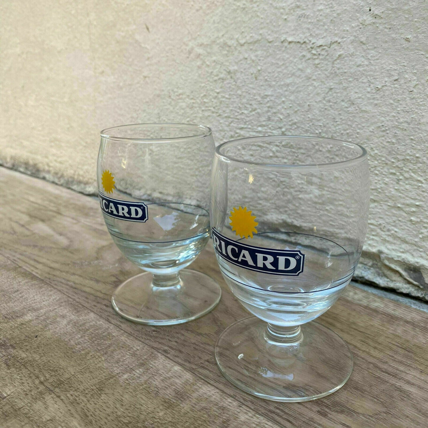 2 FRENCH RICARD ANISETTE PASTIS GLASSES WITH SUNBURST MOTIF 1103233 - Fleamarketfrance