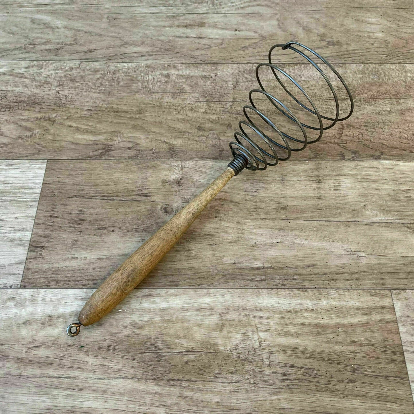 VINTAGE FRENCH WIRE WHIP WHISK WOODEN HANDLE KITCHEN UTENSIL 2903219 - Fleamarketfrance