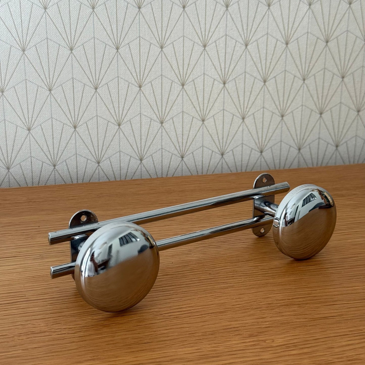 Vintage French Metal 2 Hook Coat Rack/Wall-Mounted Entryway Storage 1310258