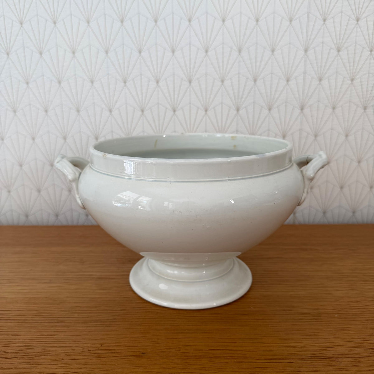 Creil et Montereau tureen from above showing wide round bowl form
