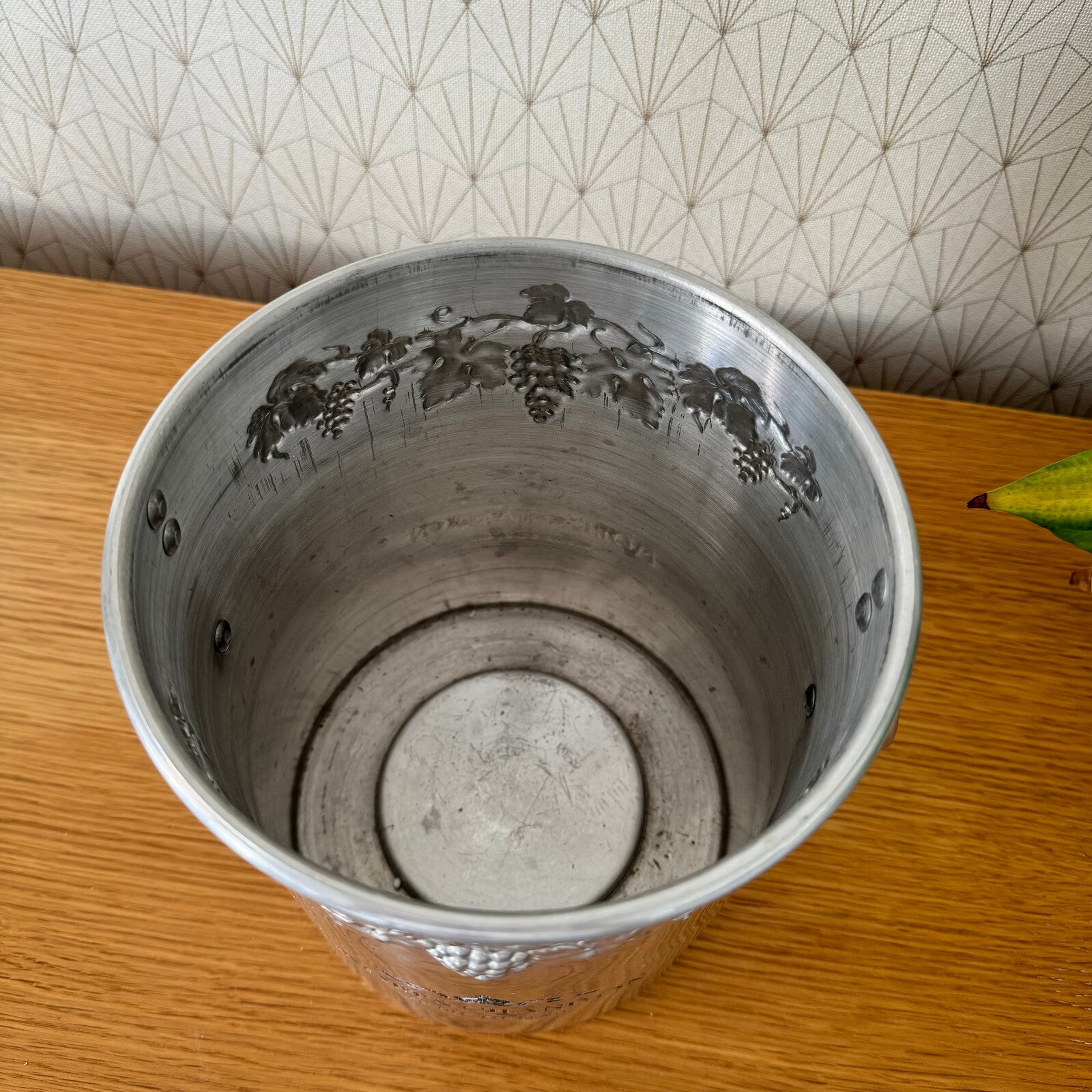 Vintage French Moet Chandon Ice Bucket Silver Metal Champagne Cooler 2404246 Moët & Chandon