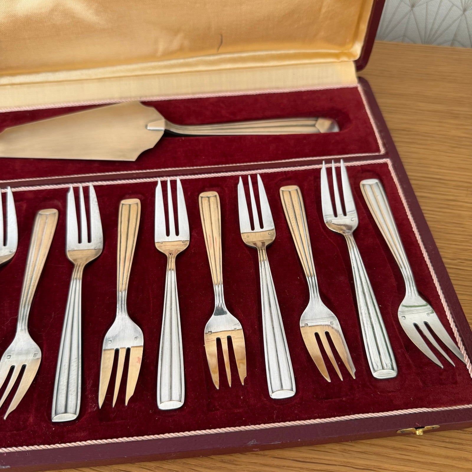 12 Vintage French St Medard Cake Desert Service silver plated forks 0910255 ONEIDA