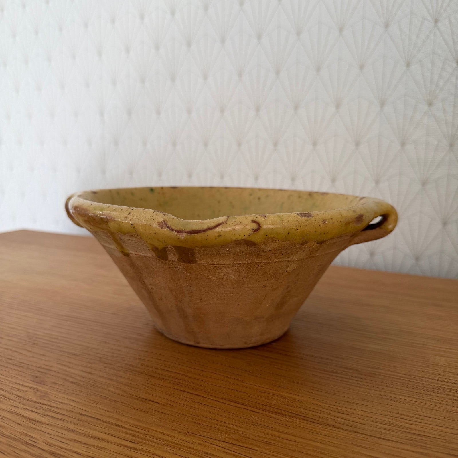 VINTAGE FRENCH GLAZED YELLOW MIXING BOWL TERRINE TIAN 8 1/2" 2210252 Fleamarketfrance : French vintage and antique decor