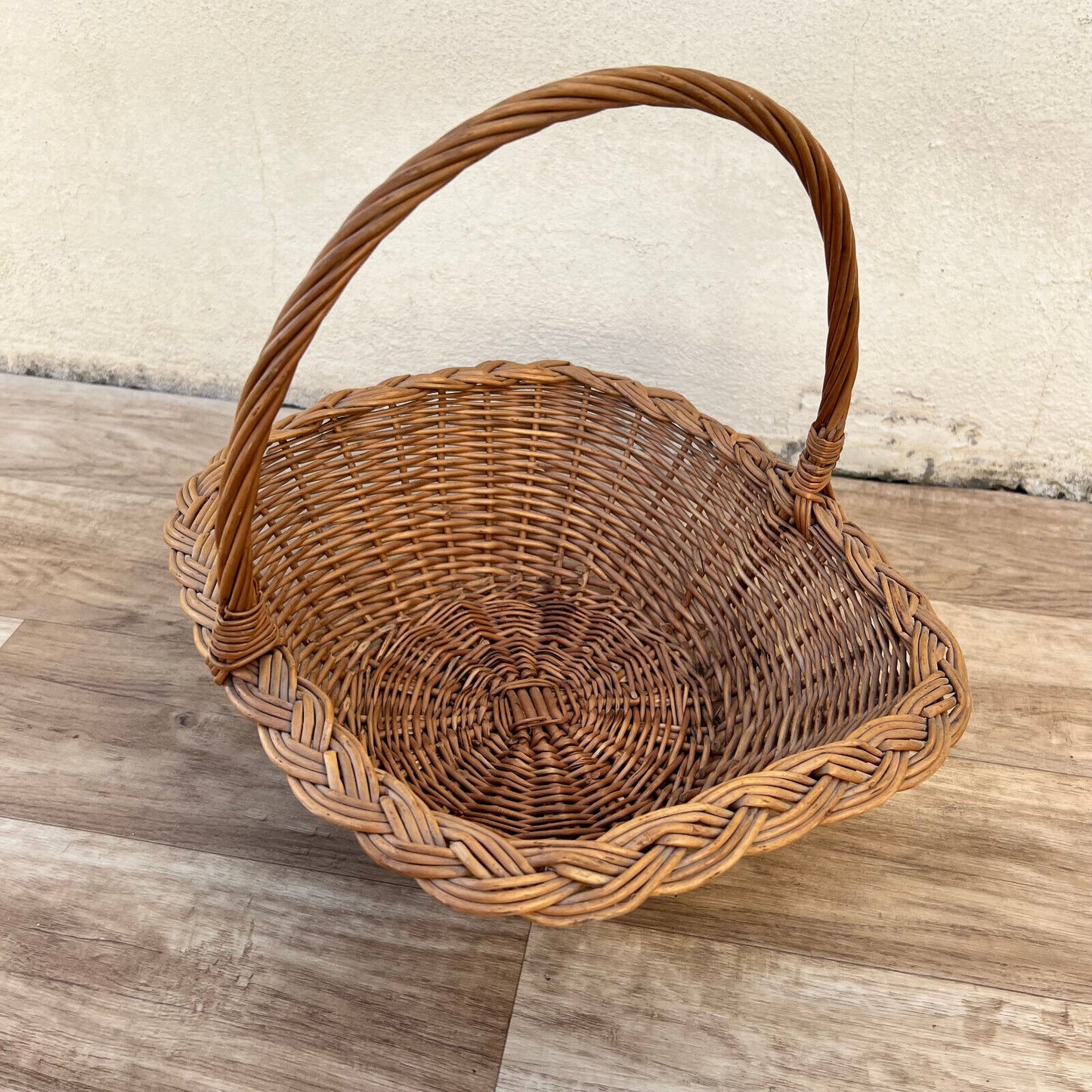 French Wicker Basket market fruits Chic Vintage Woven Rattan 1707227 - Fleamarketfrance