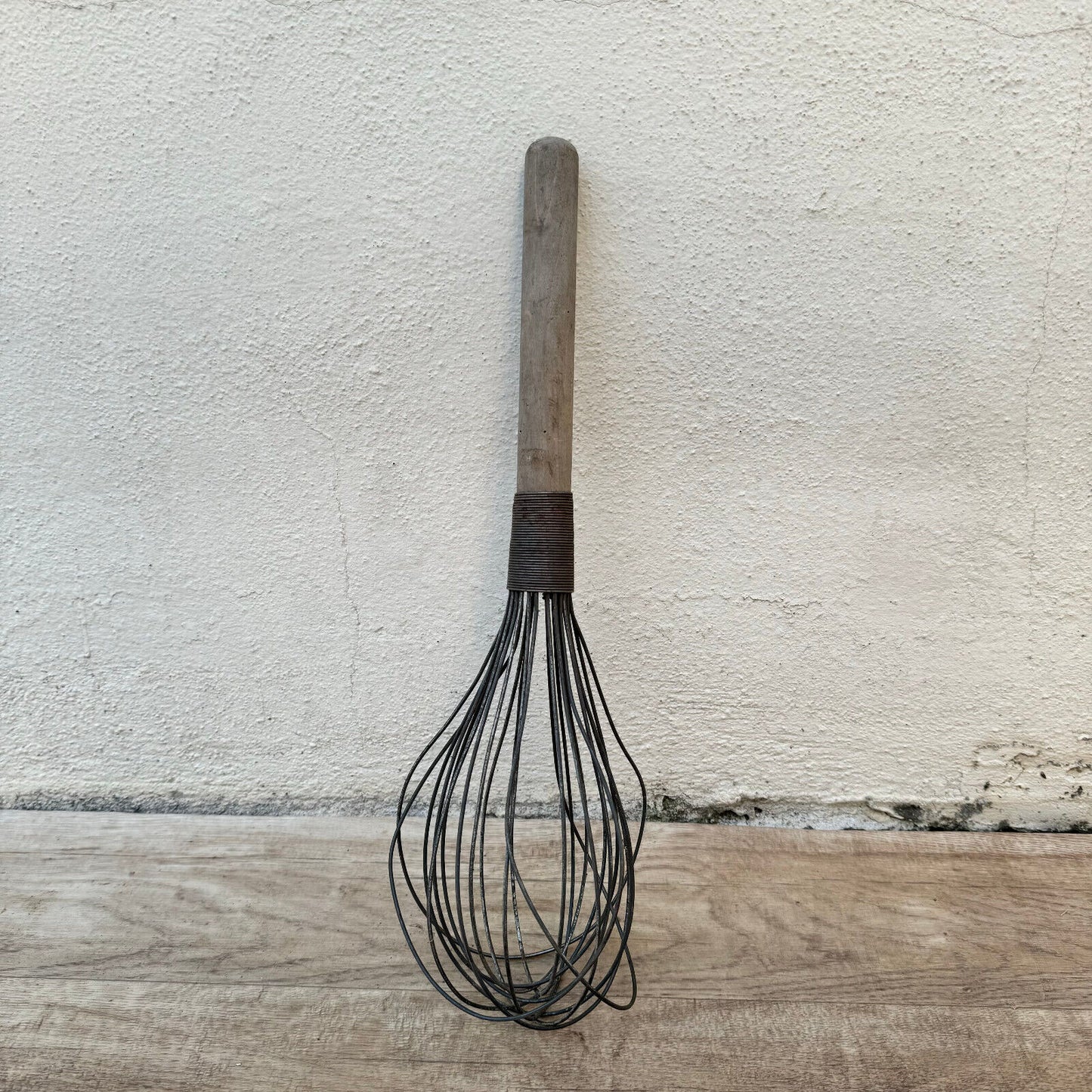 HUGE VINTAGE FRENCH WIRE WHIP WHISK WOODEN HANDLE KITCHEN UTENSIL 15 " 2604247 - Fleamarketfrance