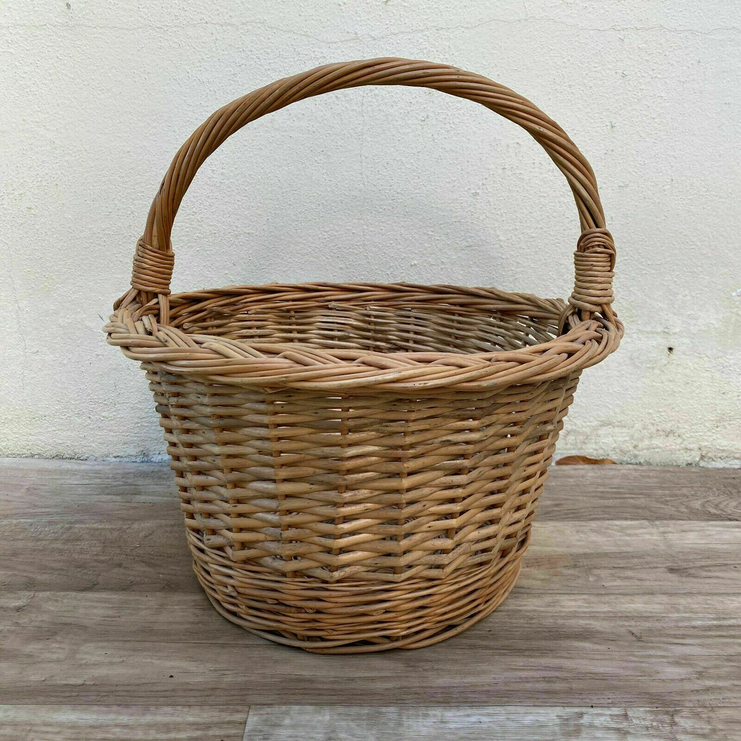 French Wicker Basket market fruits Chic Vintage Woven Rattan 30012121 - Fleamarketfrance