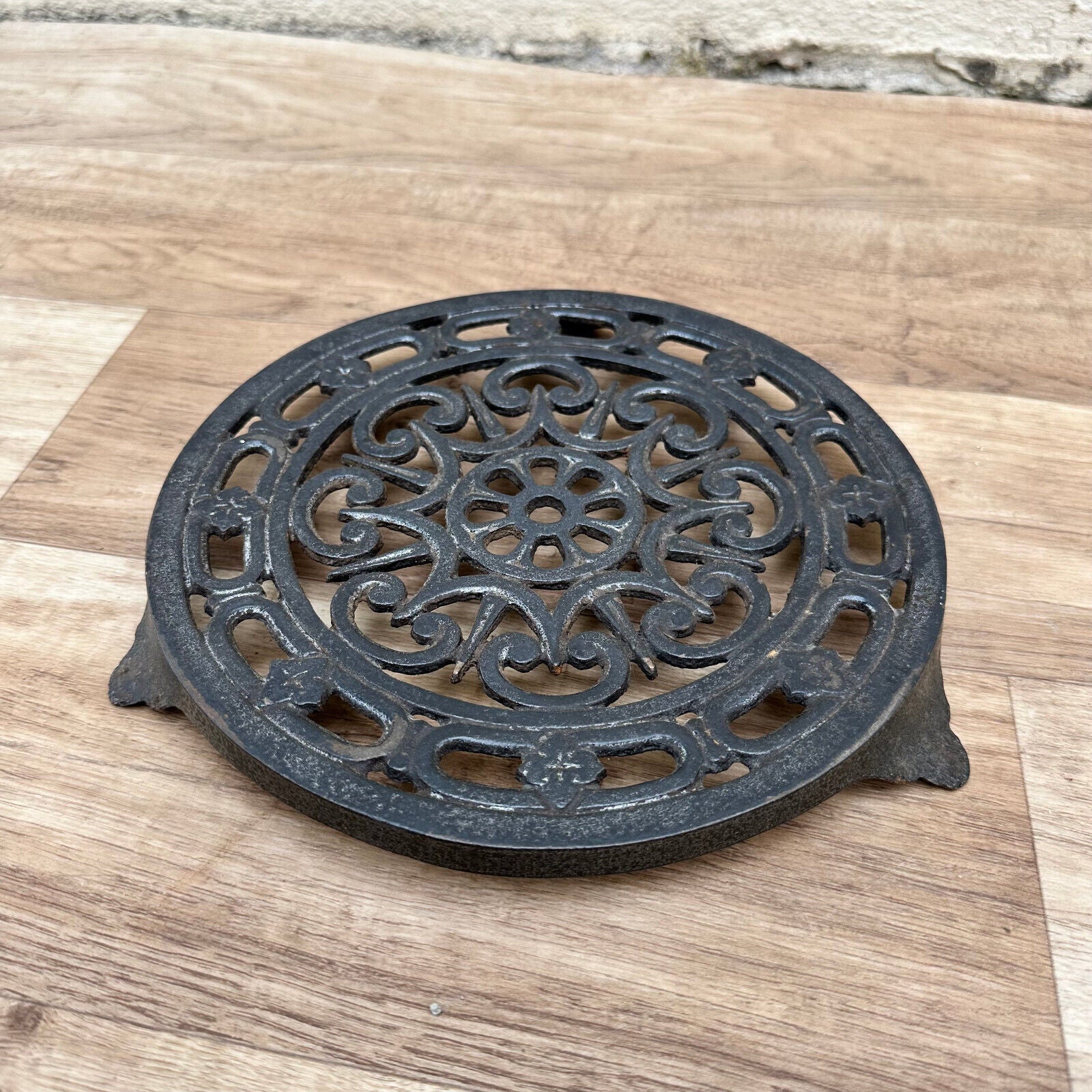 Vintage Cast iron french patina Trivet  france 2011233 - Fleamarketfrance