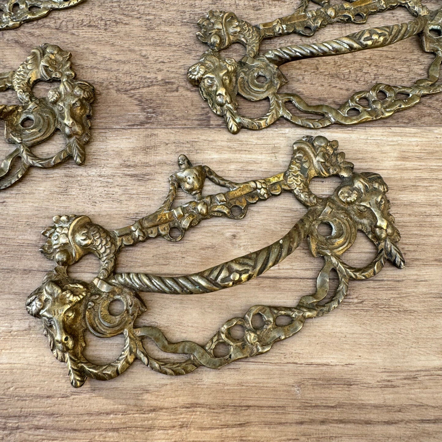 Vintage look Belwith Brass French Provincial Drawer Pull Handles 31012415 - Fleamarketfrance