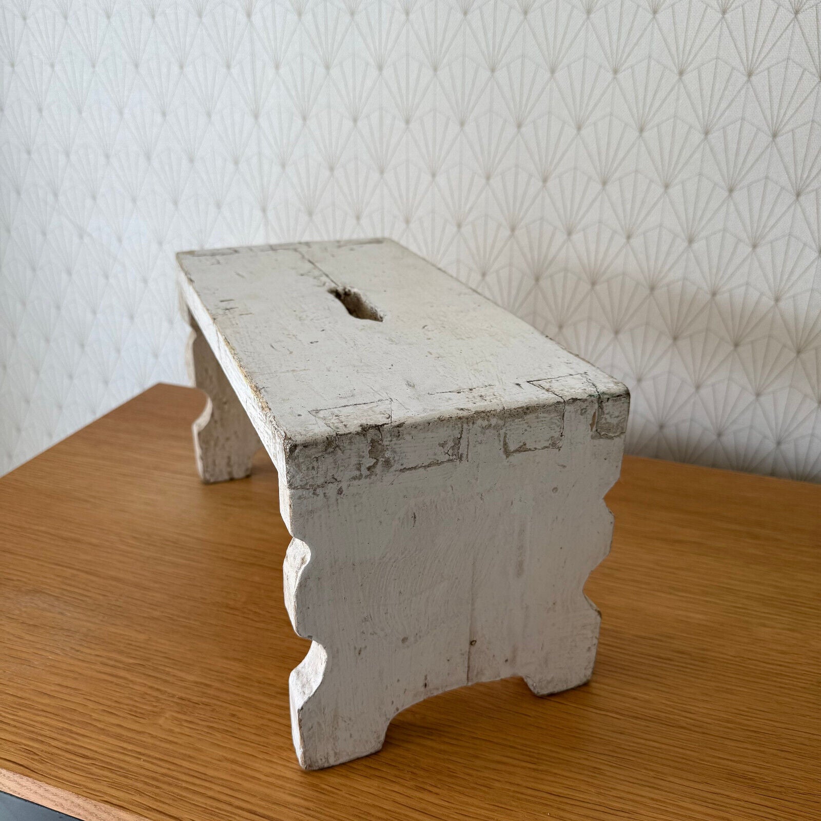 RARE Antique White Wooden Rectangle Milking Stool Riser Plant Stand 2702251 - Fleamarketfrance