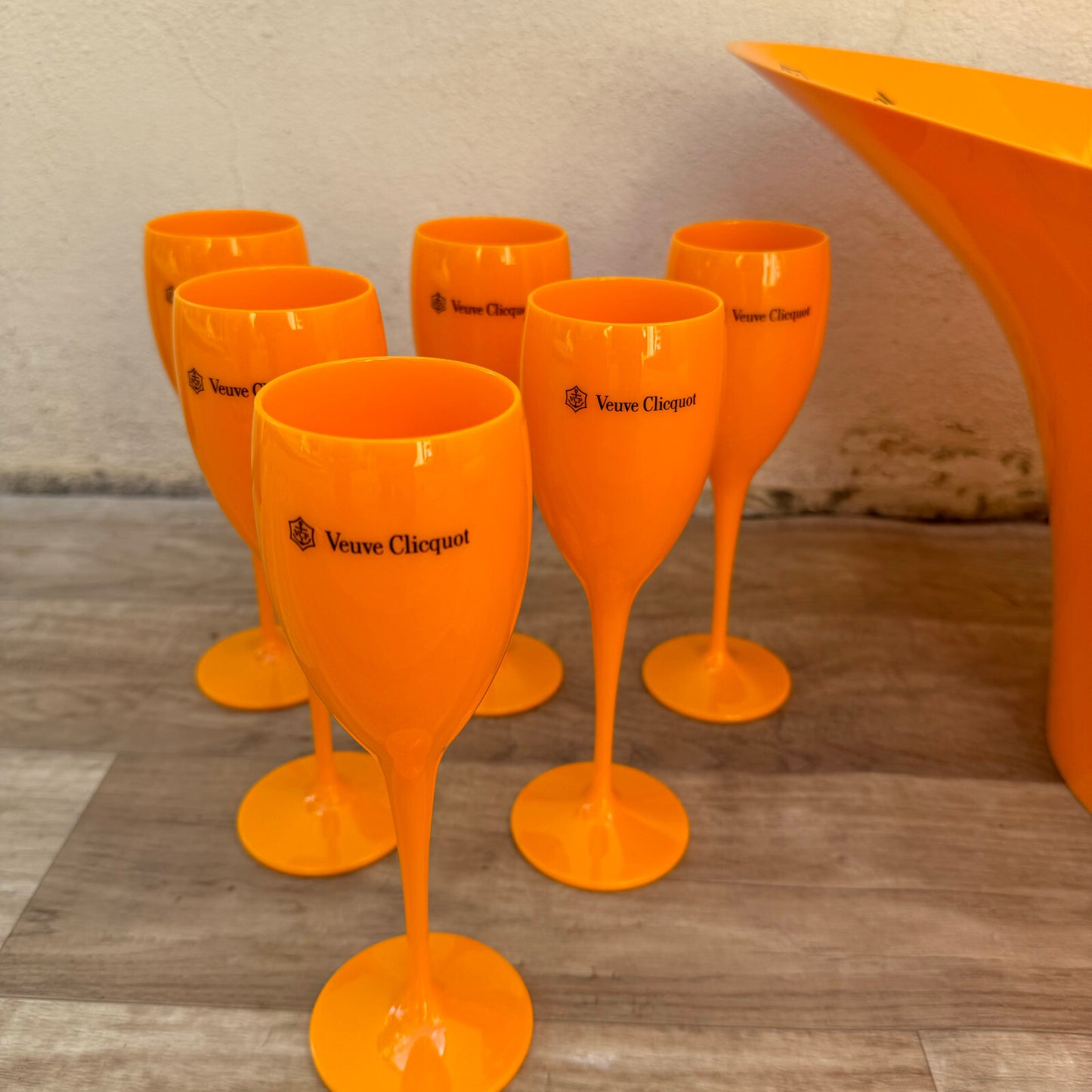6 x Veuve Cliquot Clicquot Orange Glasses Flutes Ice + bucket Champagne 2006251