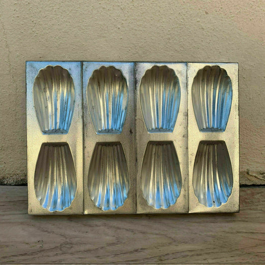 Vintage French Madeleine Mold 8 Shell Cake Tin Metal Baking Pan 1006197 Unbranded