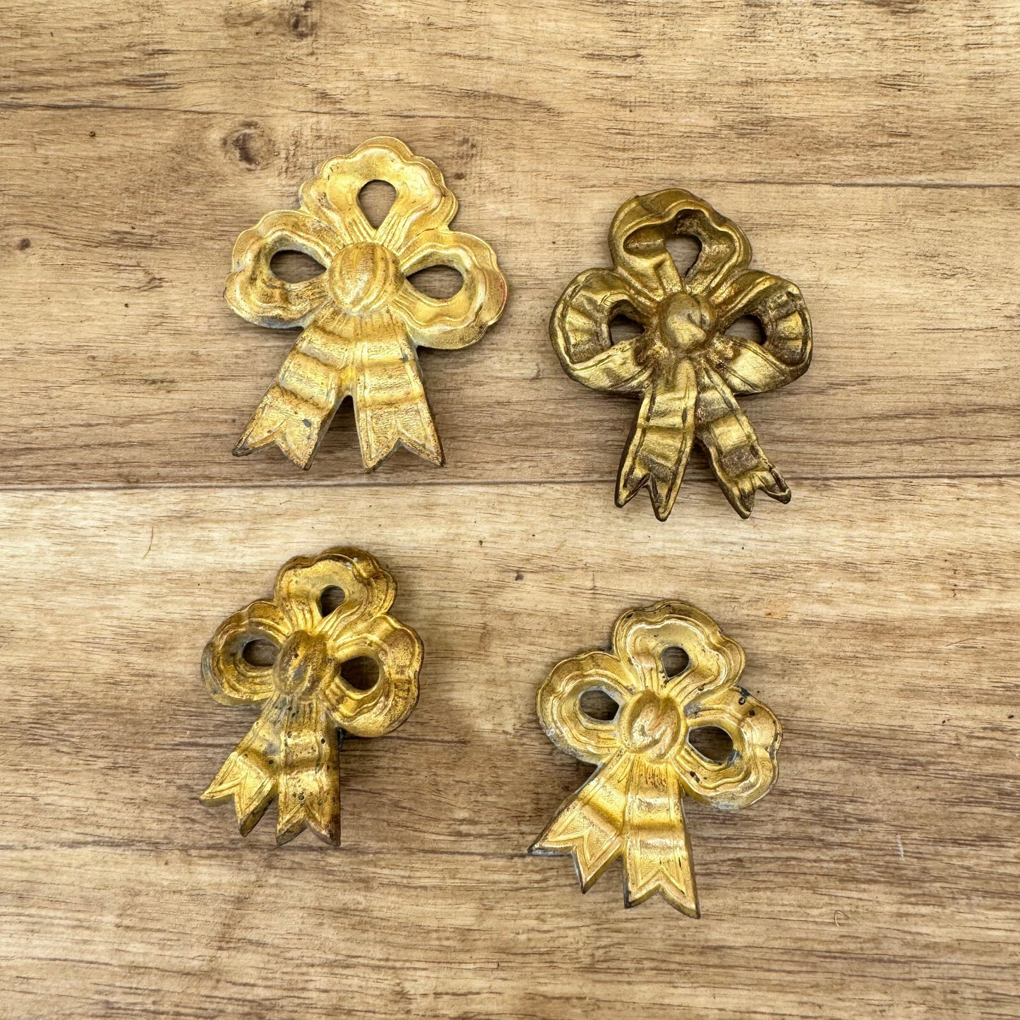 Antique French Brass Ribbon Bow Ornaments Hardware Set 4pc Furniture 0805245 Fleamarketfrance
