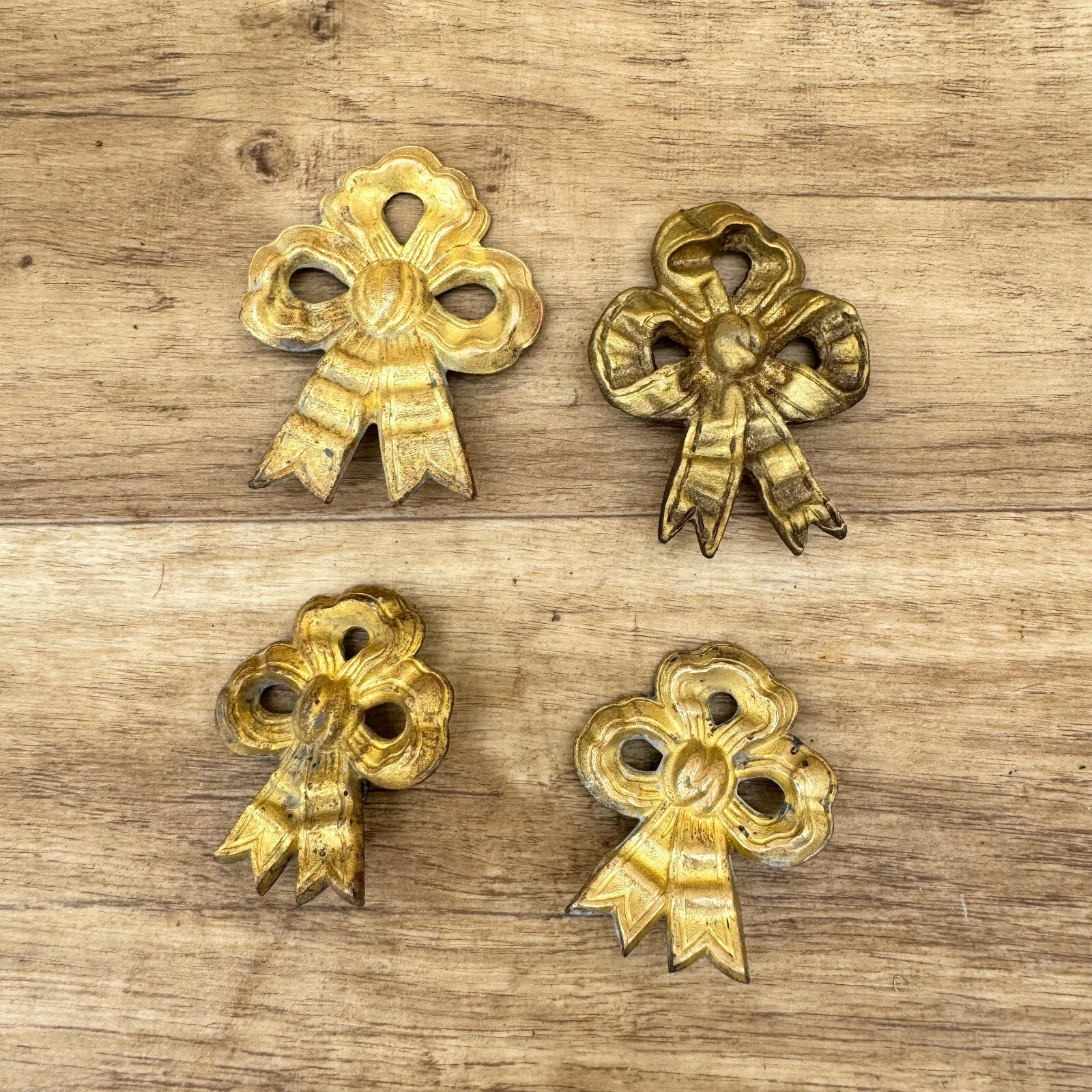 Antique French Brass Ribbon Bow Ornaments Hardware Set 4pc Furniture 0805245 Fleamarketfrance