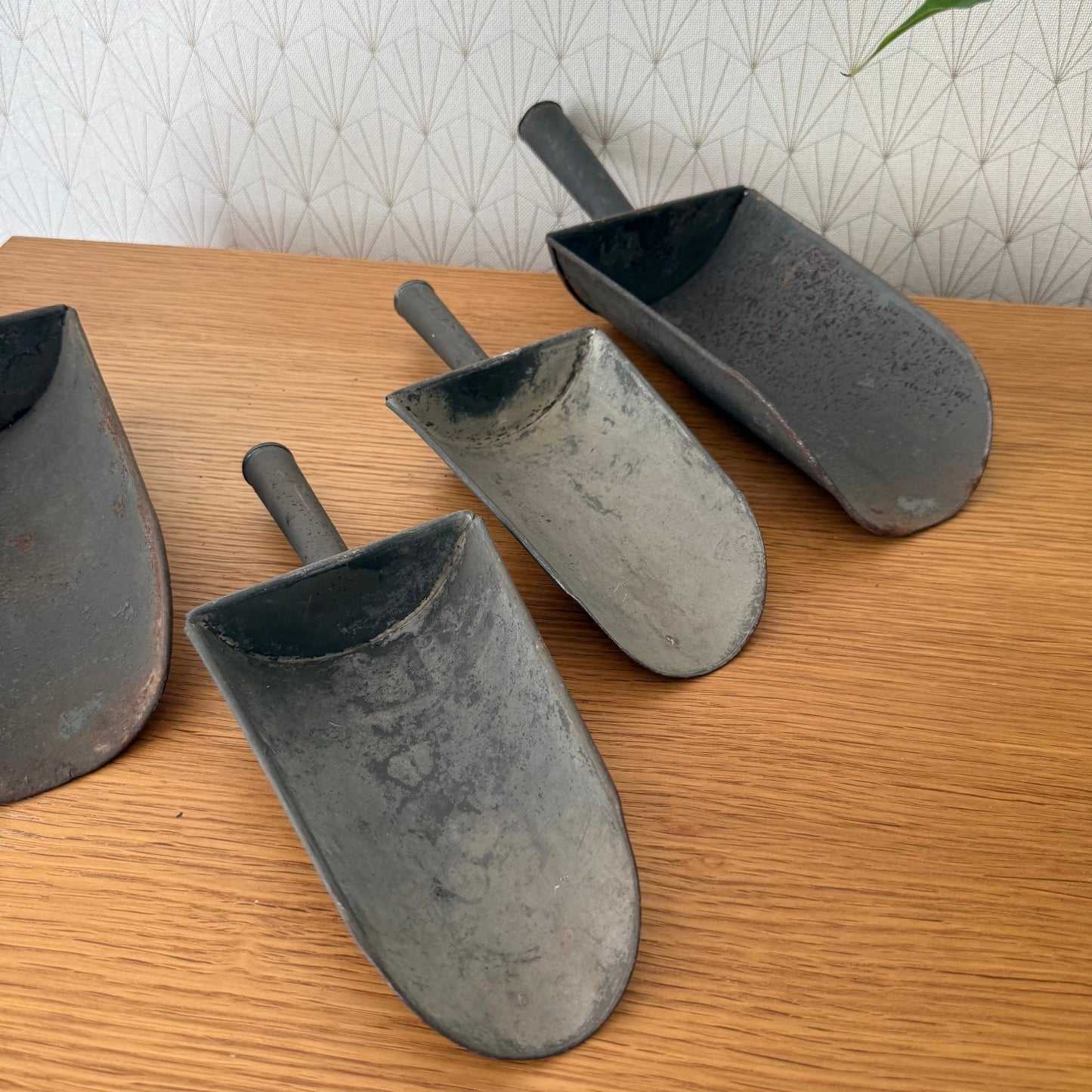 Vintage French Zinc Grain Scoops Set of 4 Farmhouse Decor 04092514 Fleamarketfrance : French vintage and antique decor