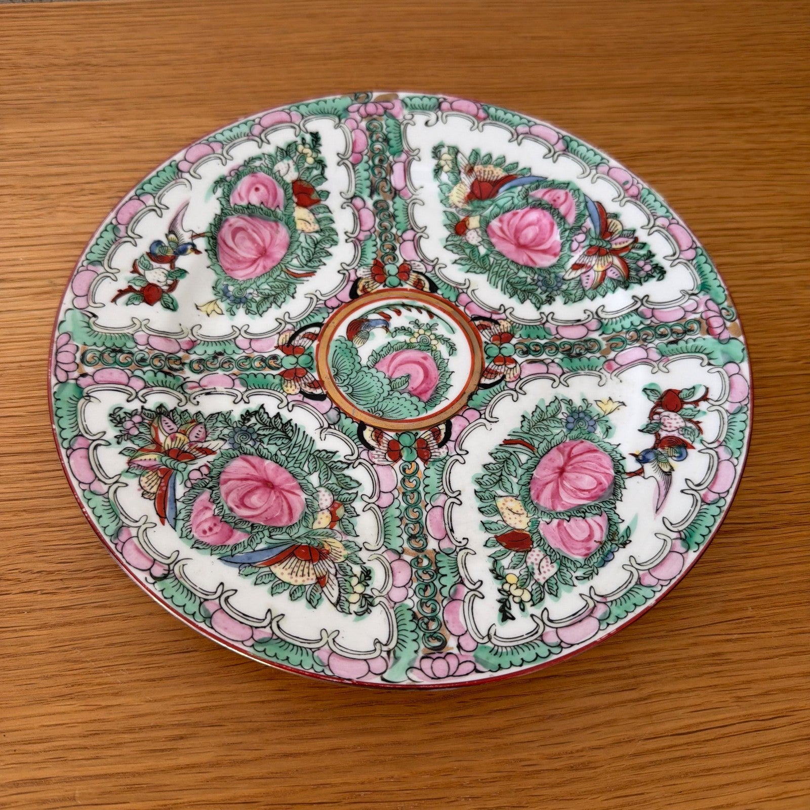 Vintage chinese plate with roses medaillon 1805265 Fleamarketfrance