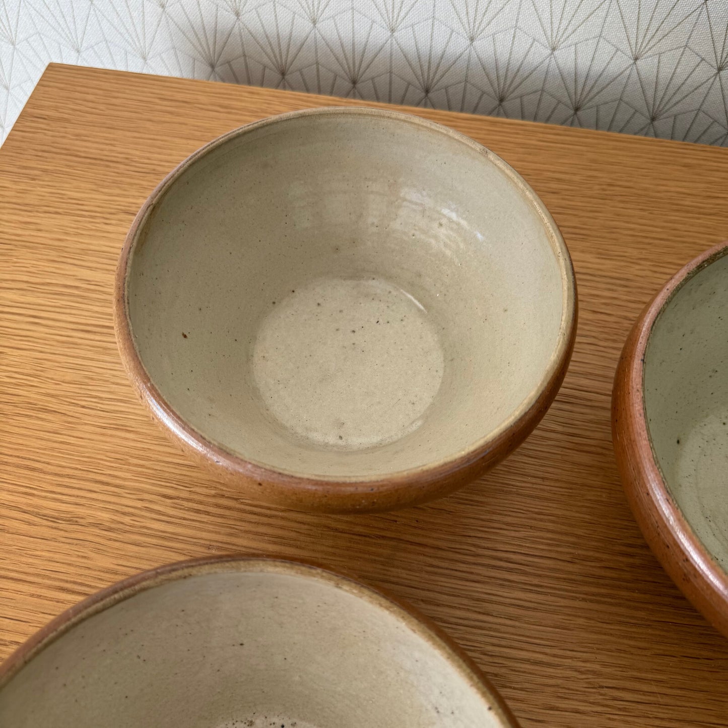 4 VINTAGE FRENCH STONEWARE BOWLS FARMHOUSE CERAMIC MIXING BOWL 2205252