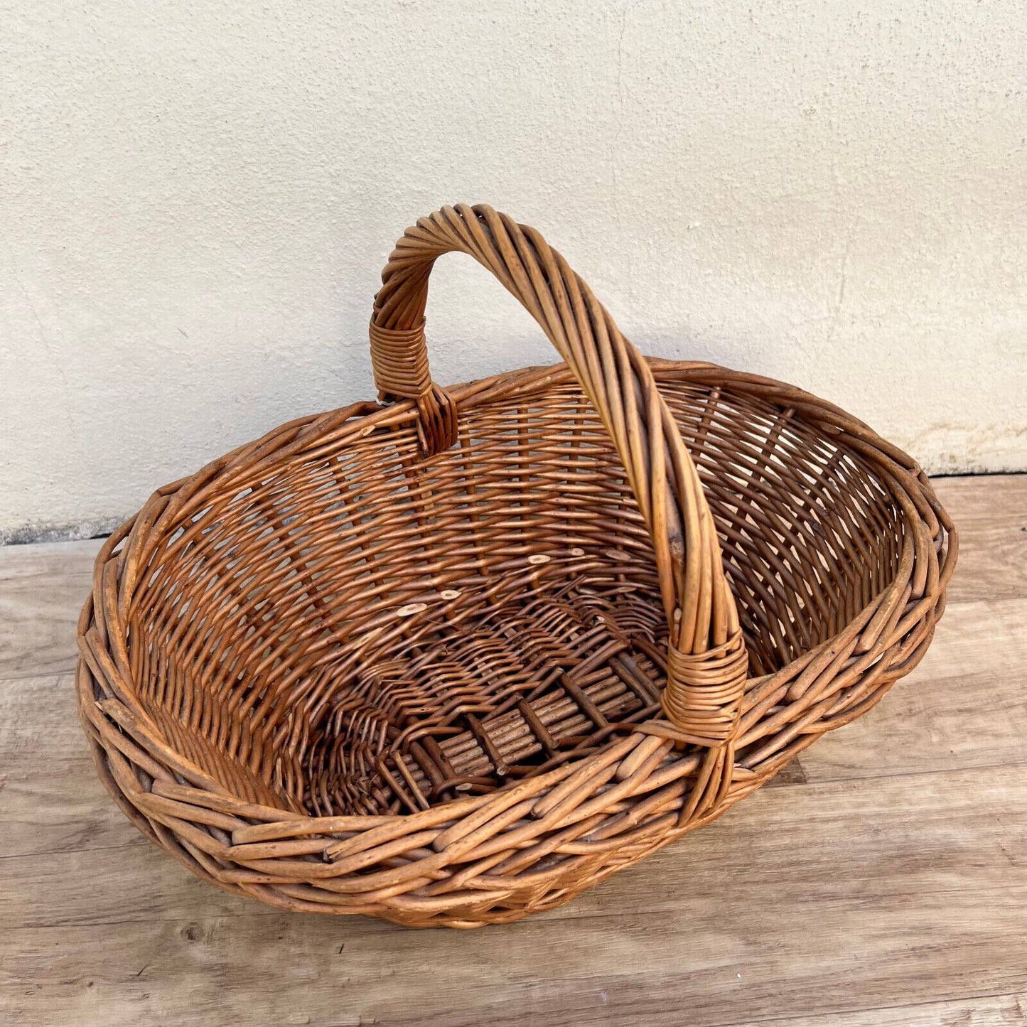 French Wicker Basket market fruits Chic Vintage Woven Rattan 1510228 - Fleamarketfrance