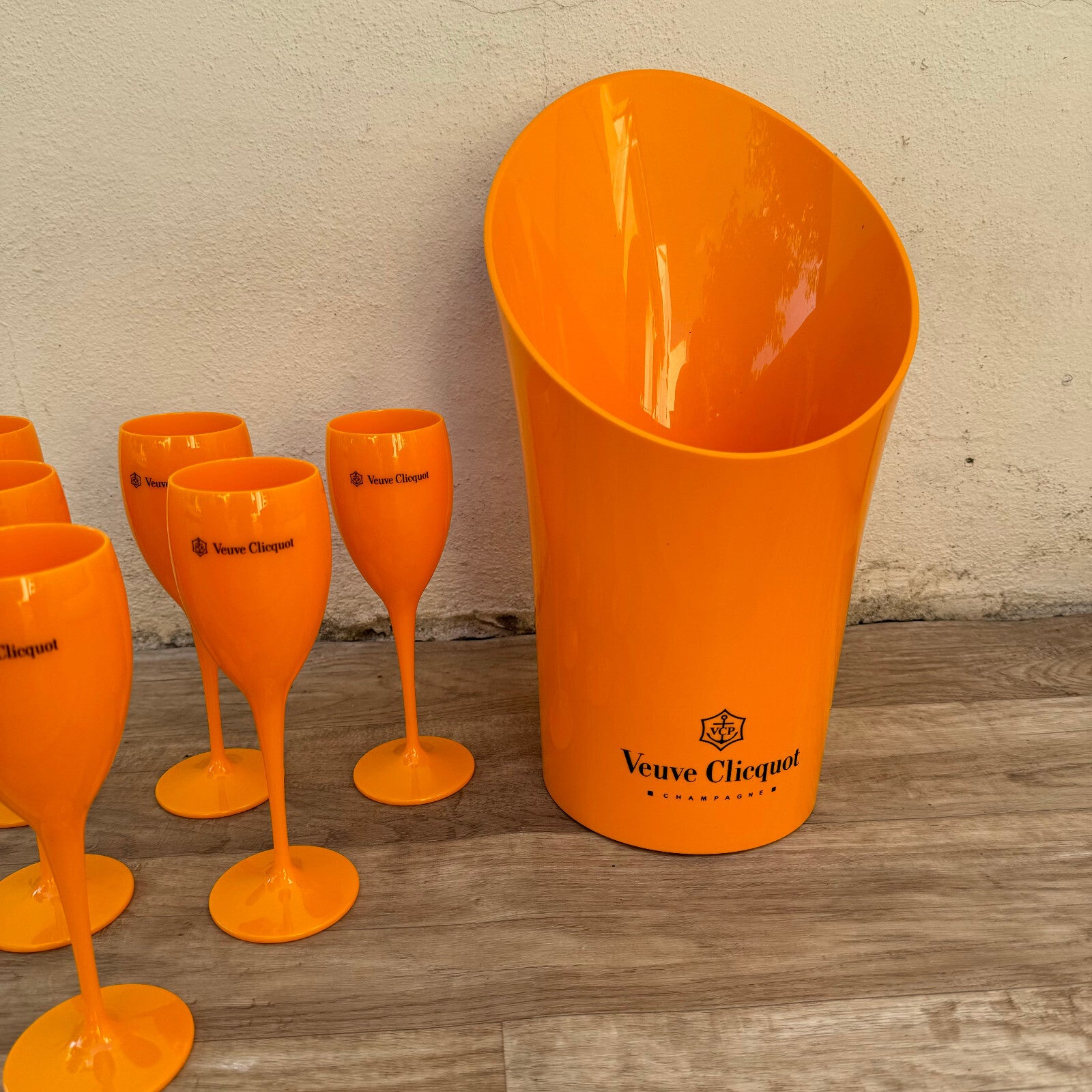 Veuve Clicquot Orange Plastic Champagne Flutes Ice Bucket Set 6 French 2501261 Veuve Clicquot