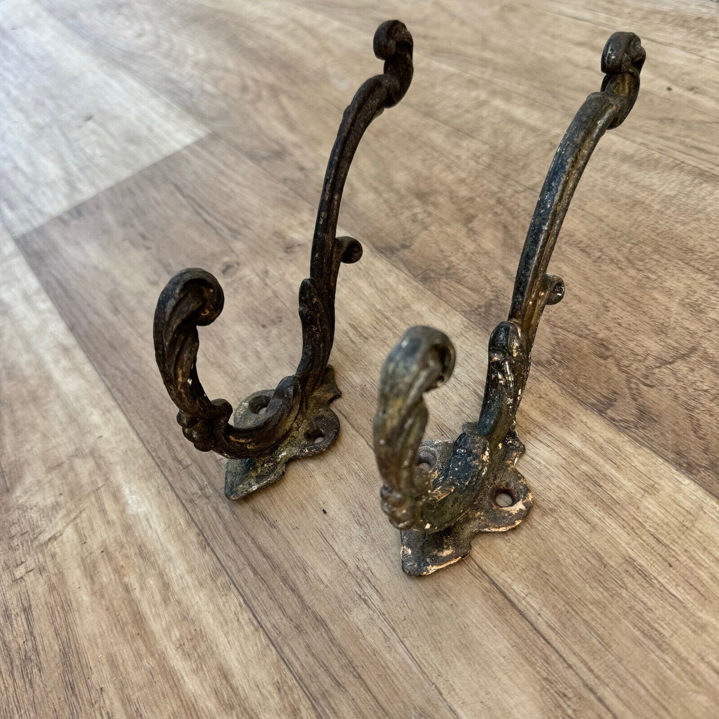 Pair of VINTAGE ANTIQUE CAST IRON FRENCH PORTMANTEAU COAT & HAT HOOK 09072411 - Fleamarketfrance