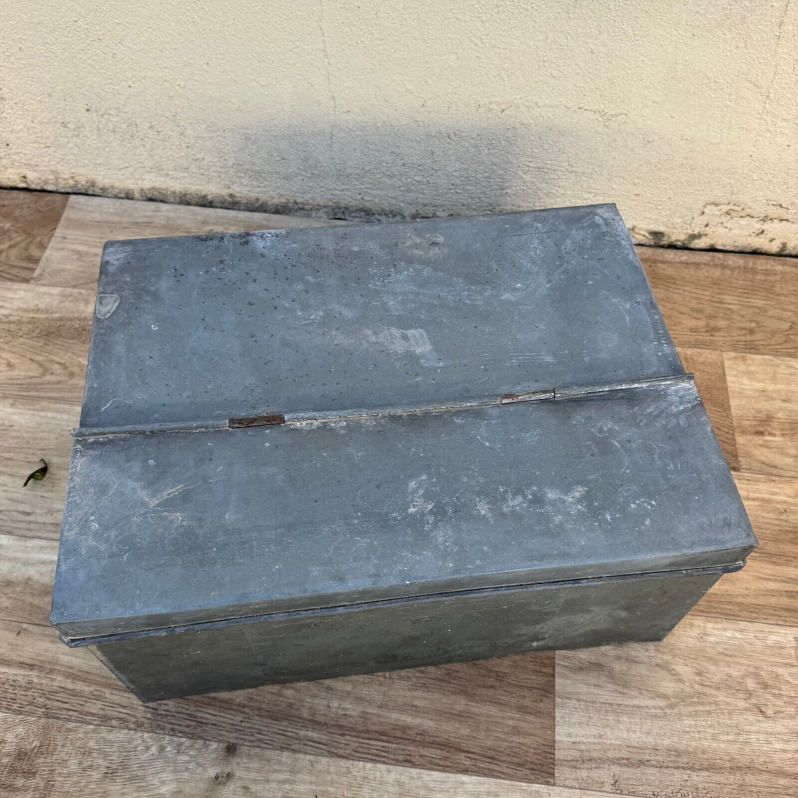 Vintage 1950's galvanized Metal Utility Storage Case Toolbox Tackle Box 1206245 - Fleamarketfrance