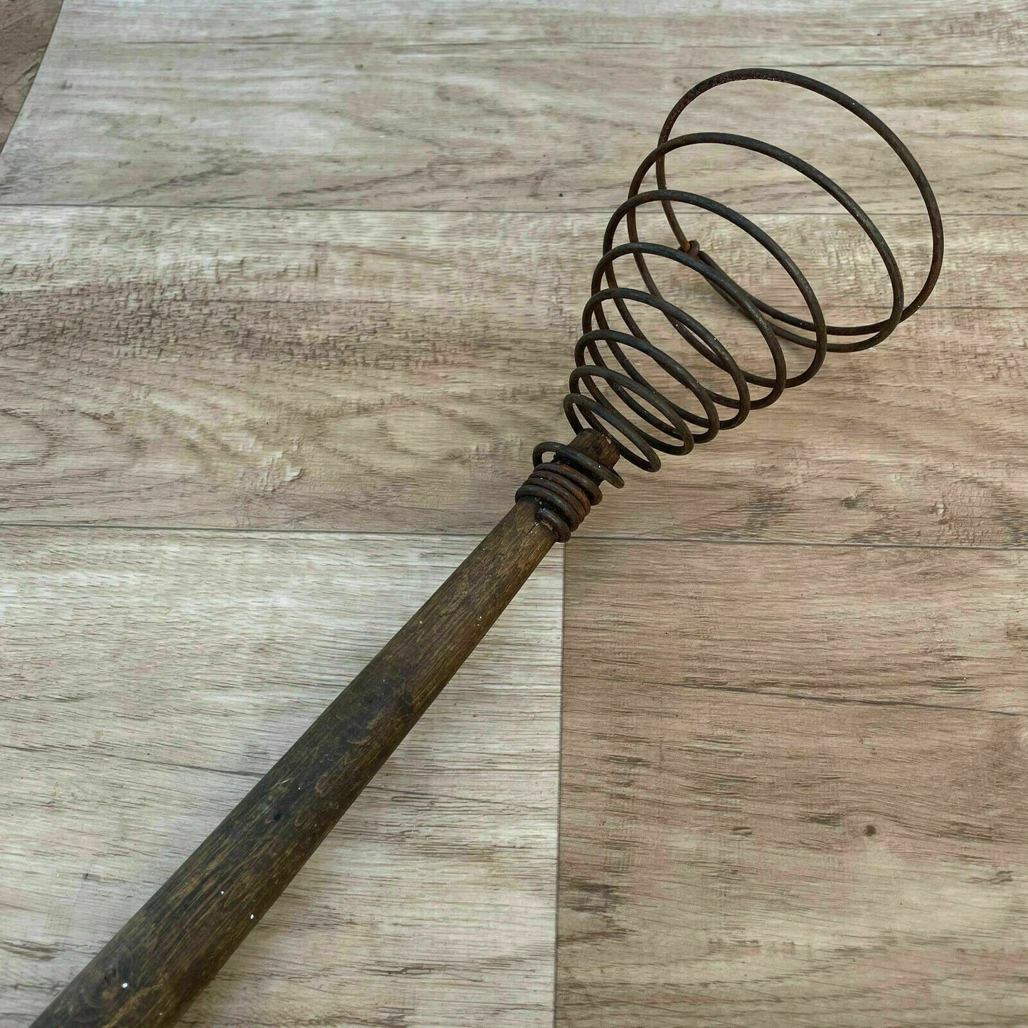 VINTAGE FRENCH WIRE WHIP WHISK WOODEN HANDLE KITCHEN UTENSIL 02062114 - Fleamarketfrance