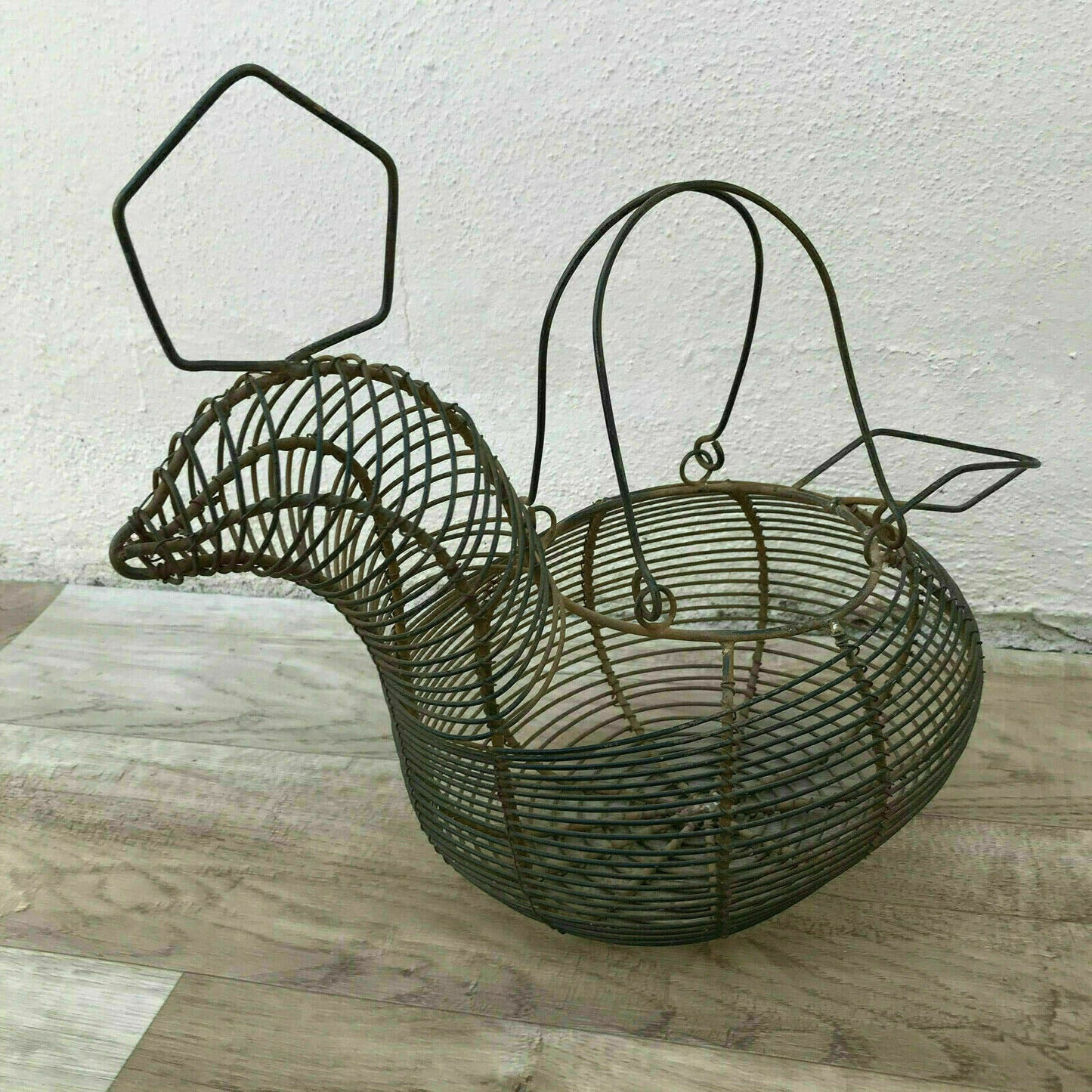 French Wire Hen Basket Vintage Egg Holder Farmhouse Rustic Chicken 1212191 Unbranded