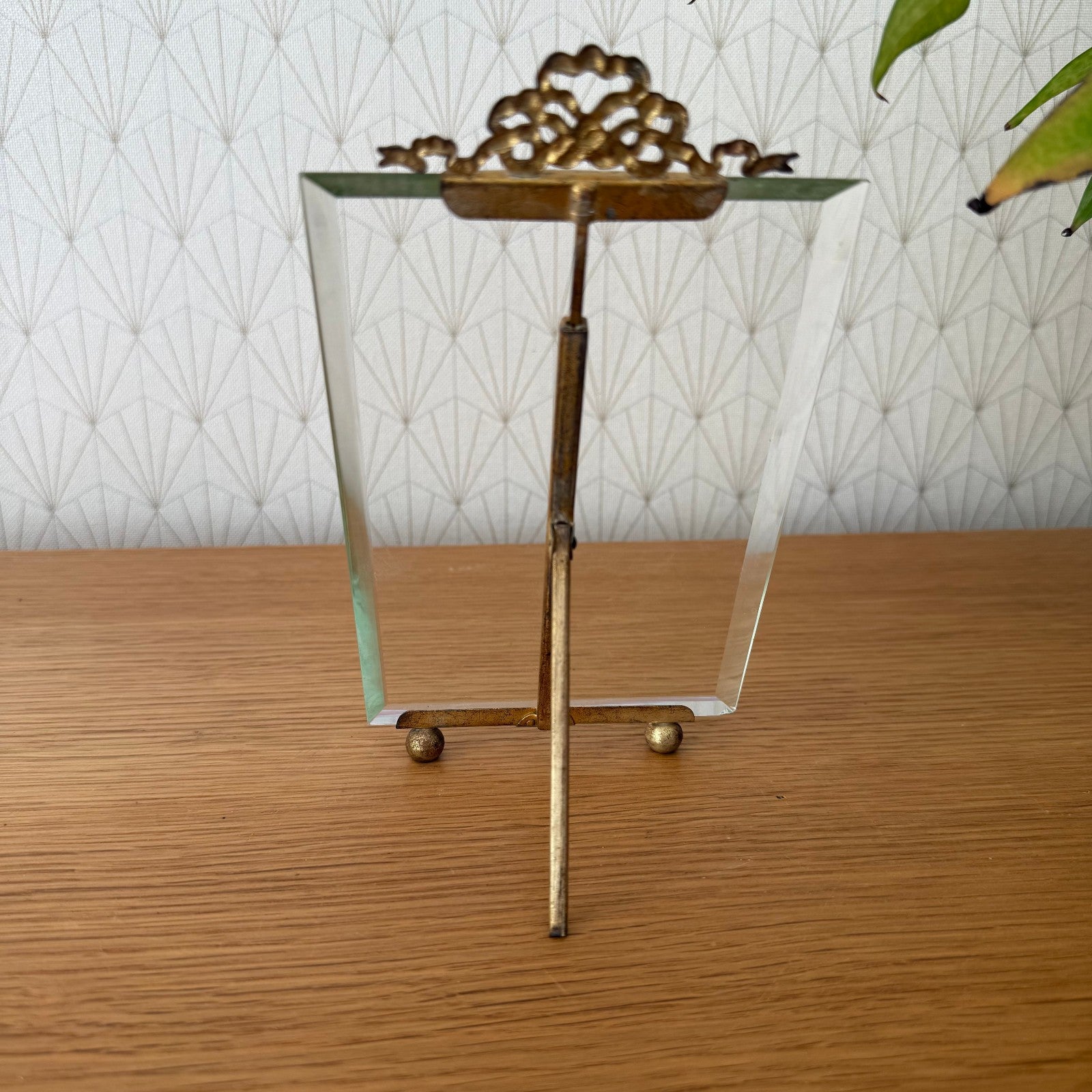 French Brass Picture Frame Ornate Ribbon Glass Stand Vintage 0211251 Fleamarketfrance : French vintage and antique decor