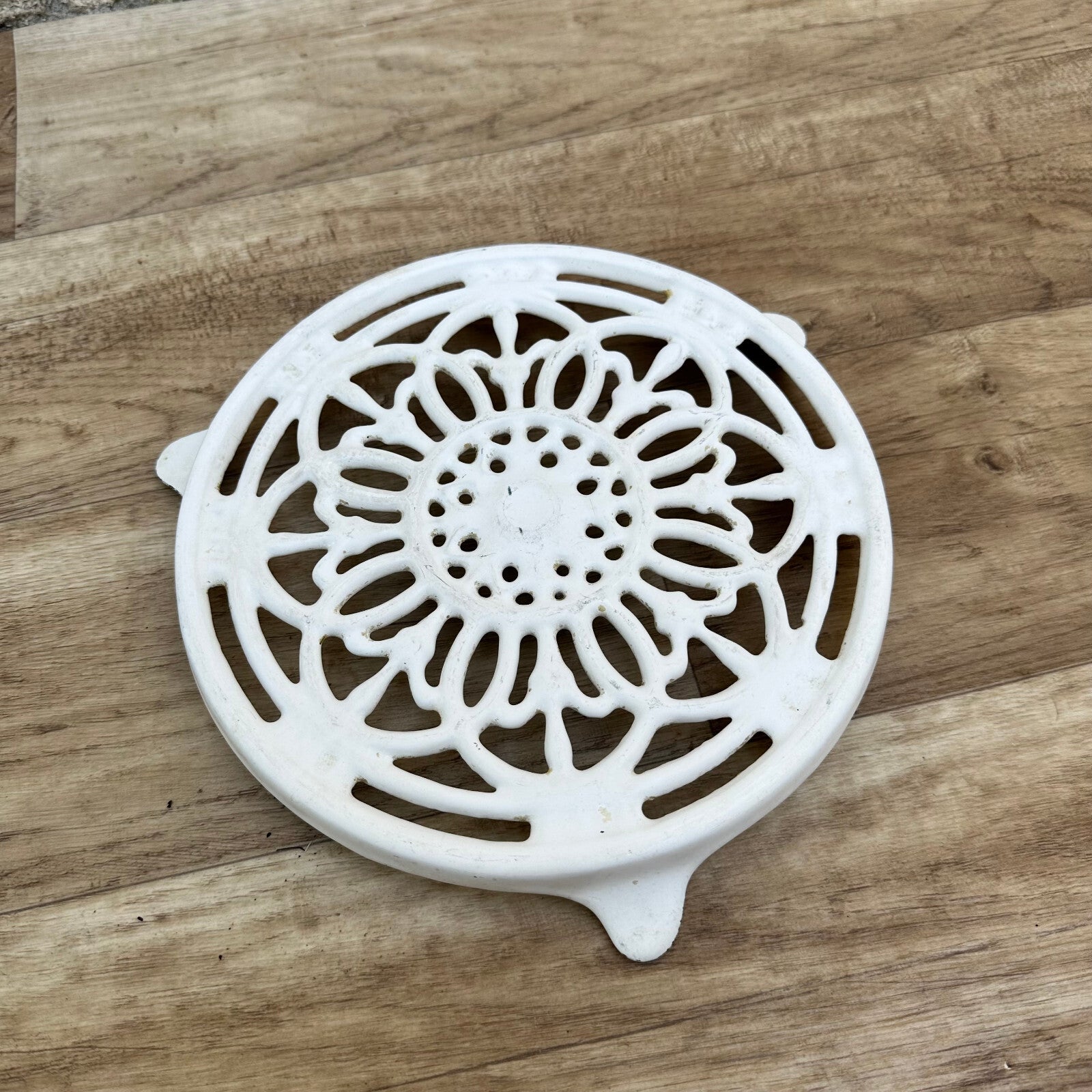 French Cast Iron Trivet White Decorative Hot Plate Stand Vintage 26082313 Unbranded