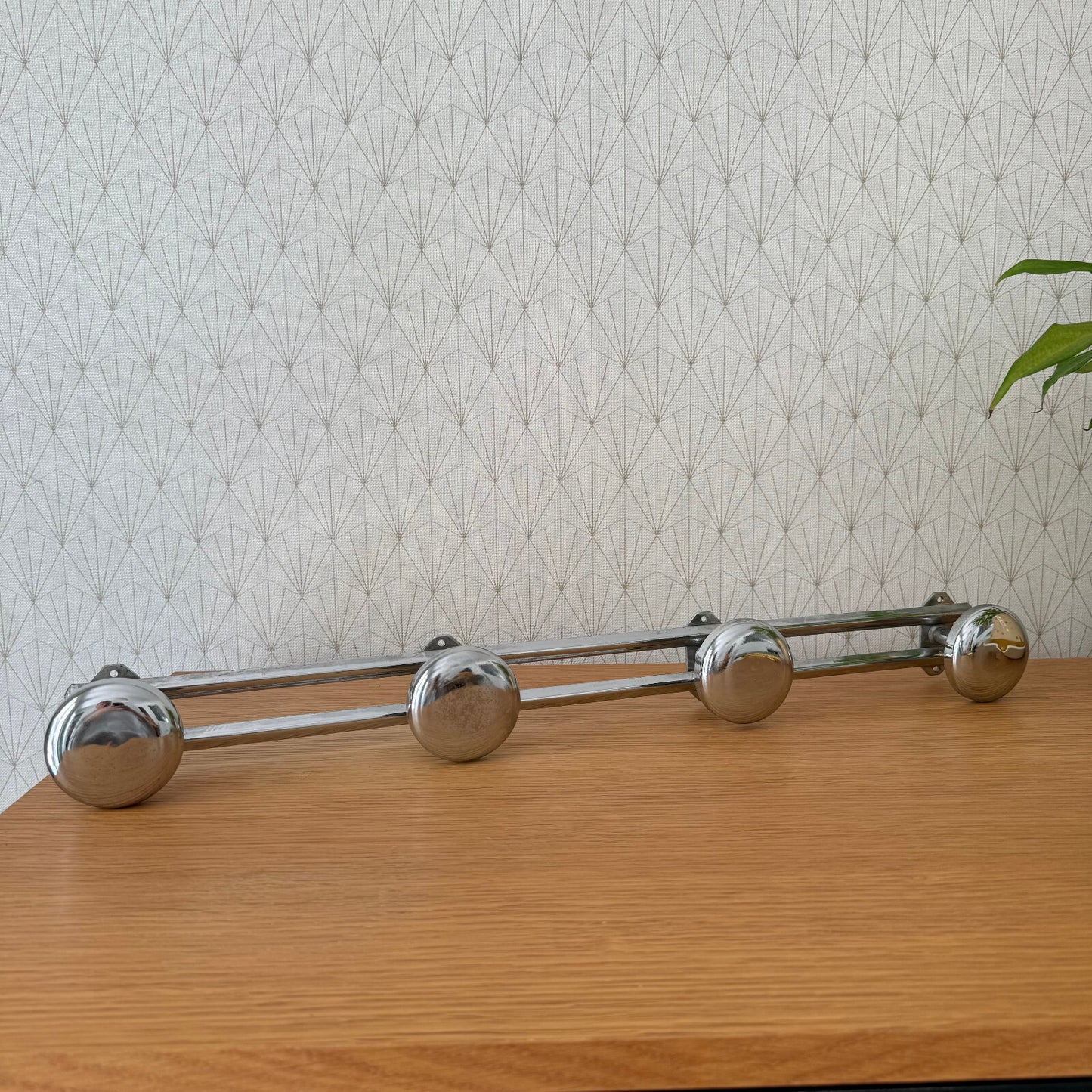 Vintage French Metal 4 Hook Coat Rack/Wall-Mounted Entryway Storage 12062514 Unbranded