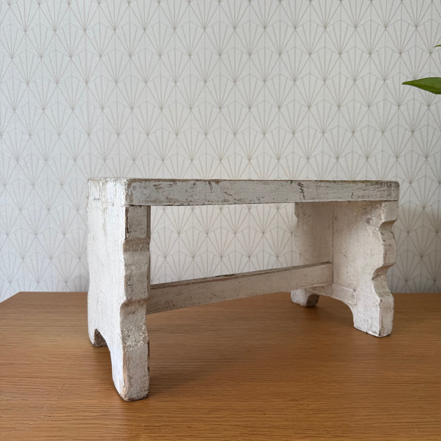 RARE Antique White Wooden Rectangle Milking Stool Riser Plant Stand 3007253 Fleamarketfrance