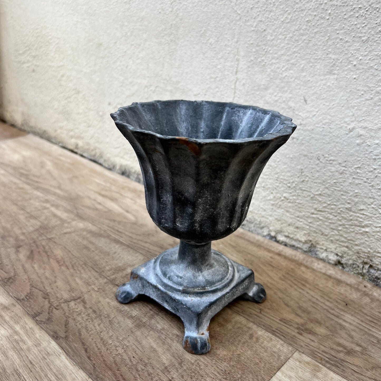 French Cast Iron Garden Urn Vintage Decorative Planter Pot 20082218 Fleamarketfrance