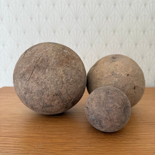 3 Antique Vintage Wooden Balls Primitive Farmhouse Decor 09022510 - Fleamarketfrance