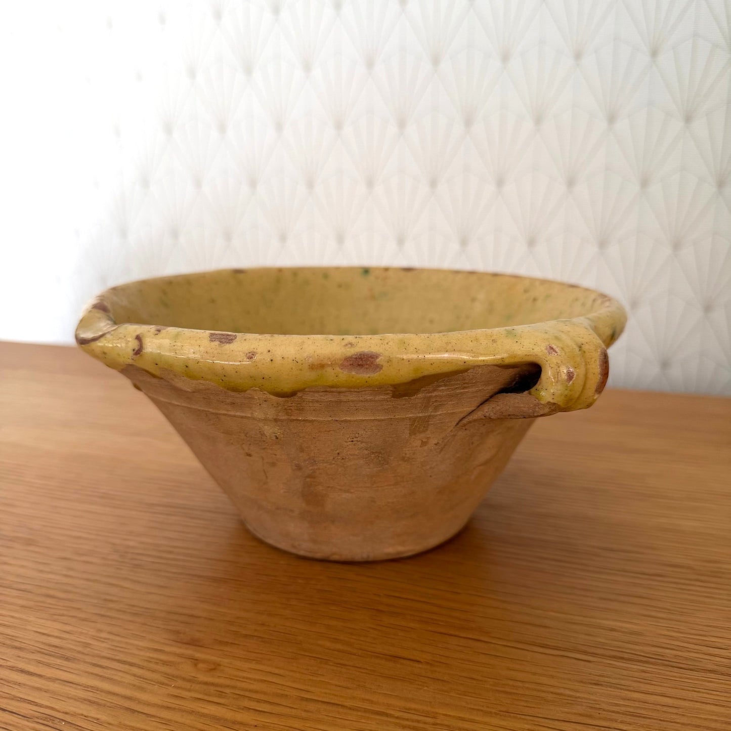 VINTAGE FRENCH GLAZED YELLOW MIXING BOWL TERRINE TIAN 8 1/2" 2210252 Fleamarketfrance : French vintage and antique decor
